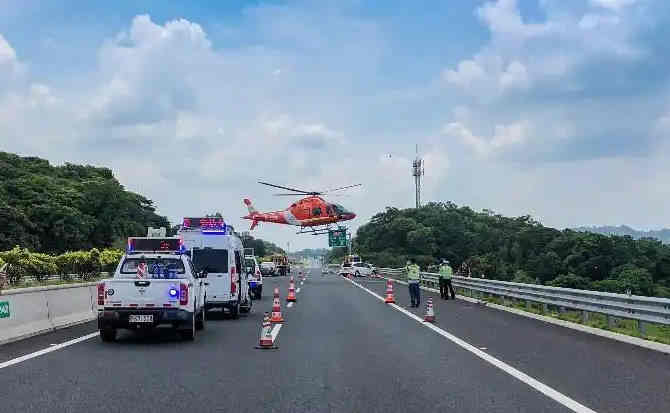 黄州区高速公路汽车救援案例